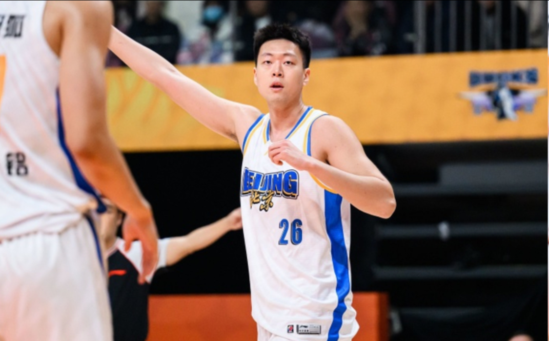 开云平台-有压力了？丘天复出+京城球二代被激活，600万先生砍6+6证明自己